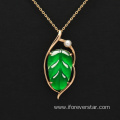 Ping an leaf natural emerald pendant